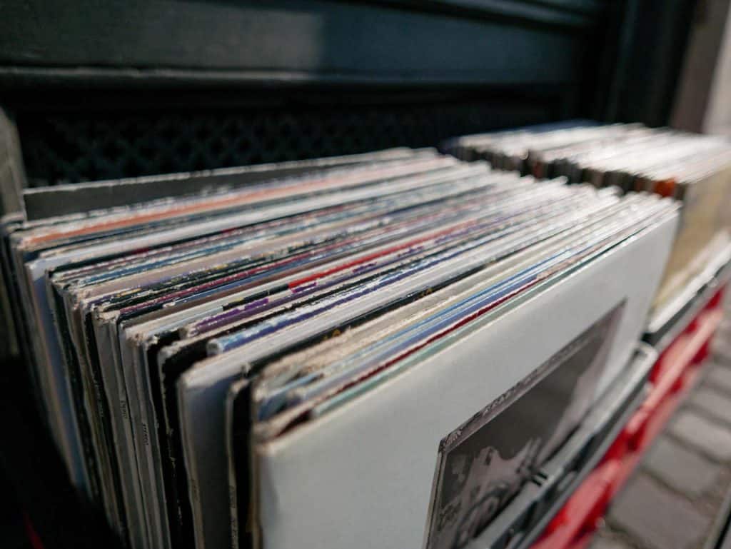 how do records work | How Do Vinyl Records Work | VinylBro